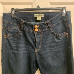 Democracy Rebel Barely Boot 14